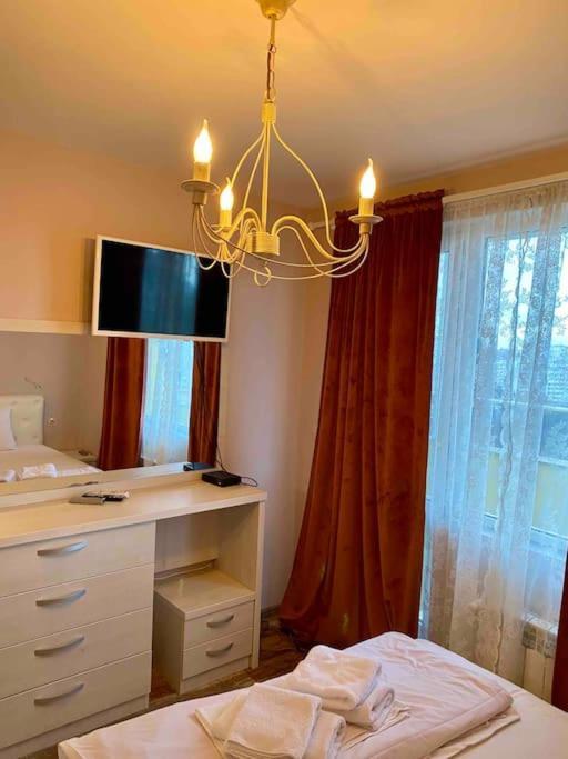 Stylish Magenta Apartment - Terrace & Free Parking София Экстерьер фото